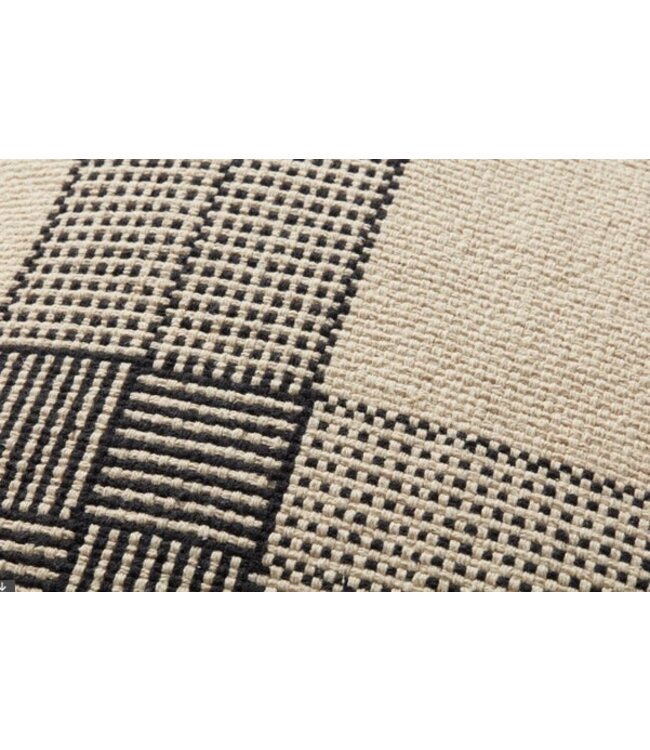 Wells Pillow Cream/Black 22 x 22"