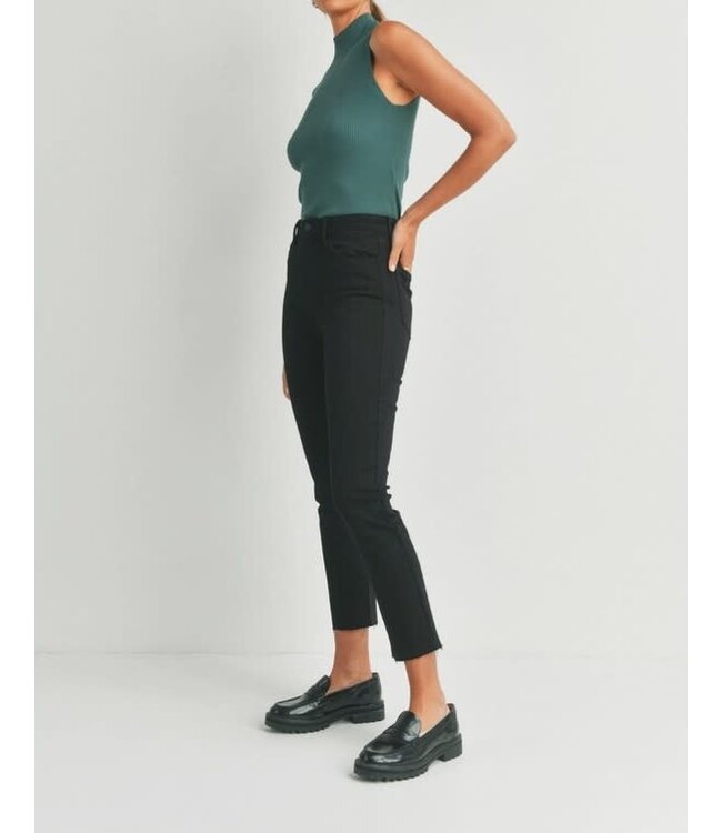 Clean Slender Straight Jean Black