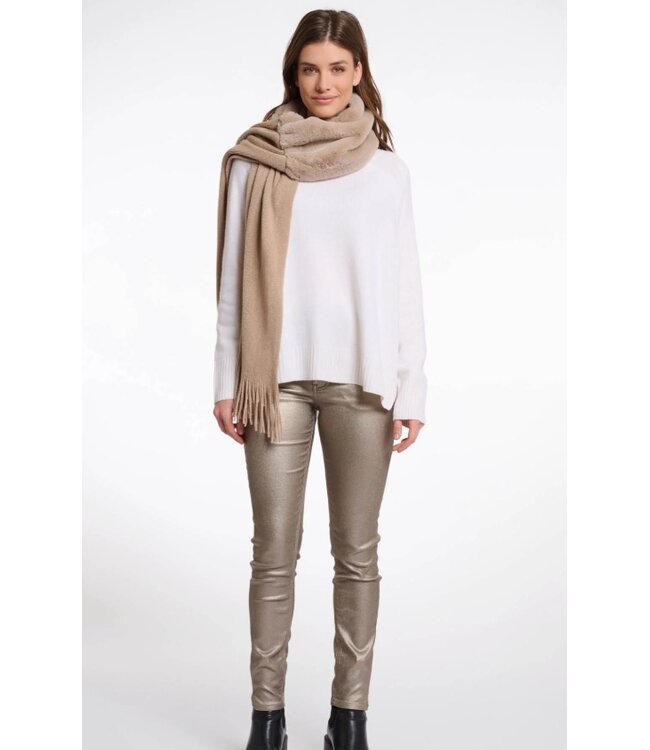 Vlien Knitted Scarf w/ Faux Fur Detail