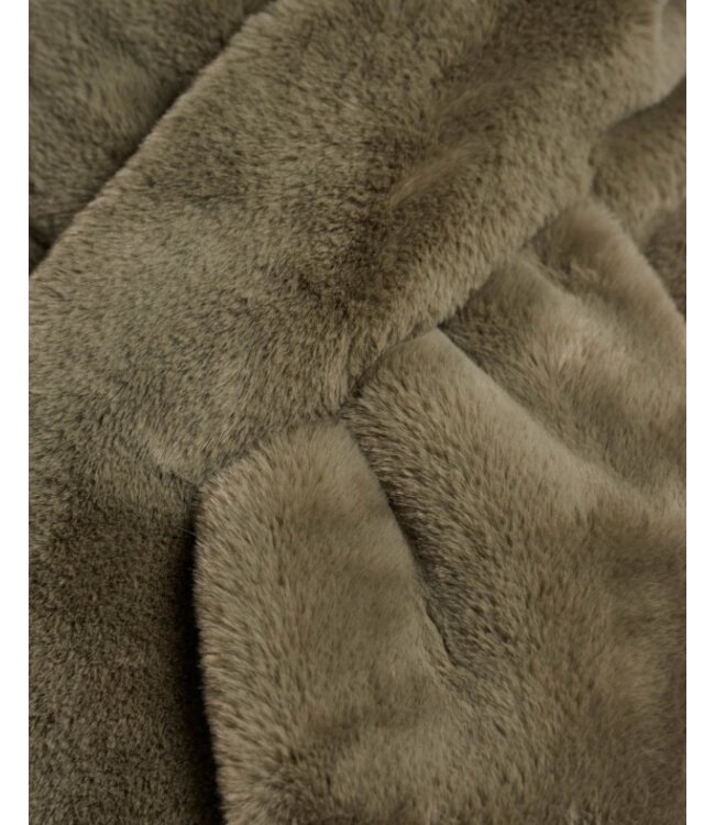 Vlien Knitted Scarf w/ Faux Fur Detail