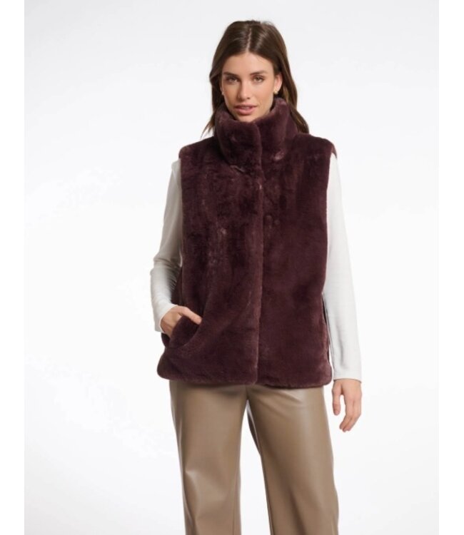 Lison Short Faux Fur Wasitcoat Chocolate