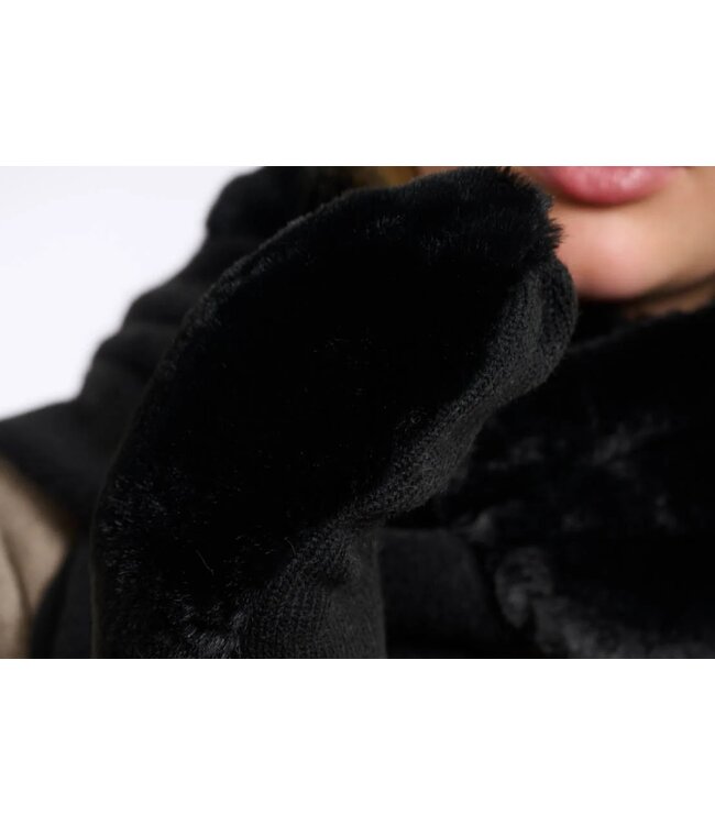 Oxo Faux Fur Gloves