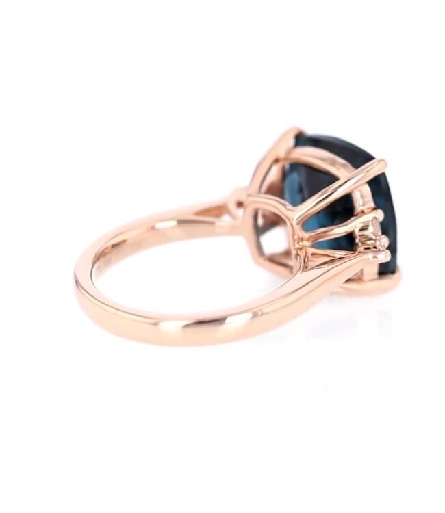 Simply Elegant Boutique 0.15ctw 14K Diamond London Blue Topaz Ring