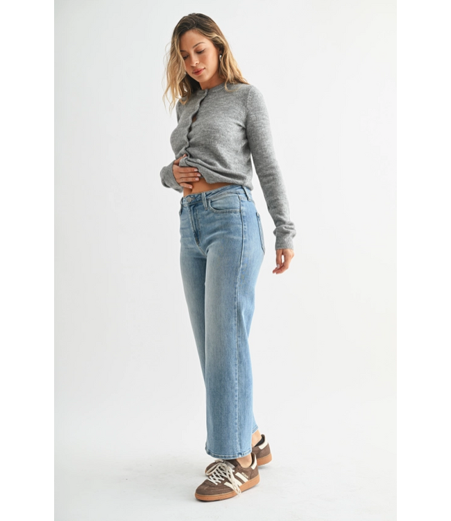 Just Black Denim The Classic Wide Leg Crop Jean Med Wash