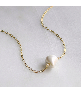 Aela Mother of Pearl Necklace 16'