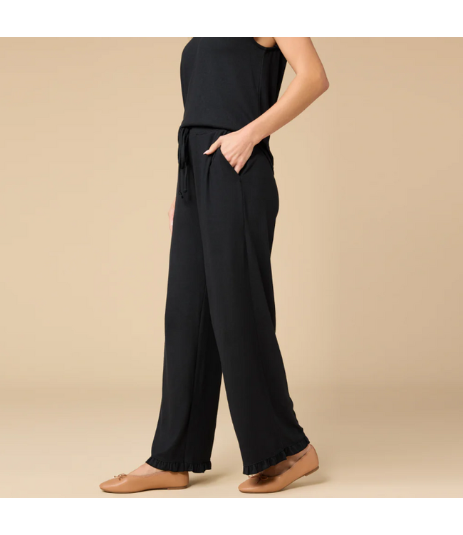 Softies Dream Ruffle Cropped Pant Black