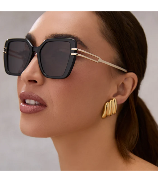 Diff Eyewear Dasha Black Sunglasses