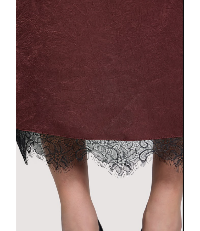 Romantic Grace Midi Skirt Plum