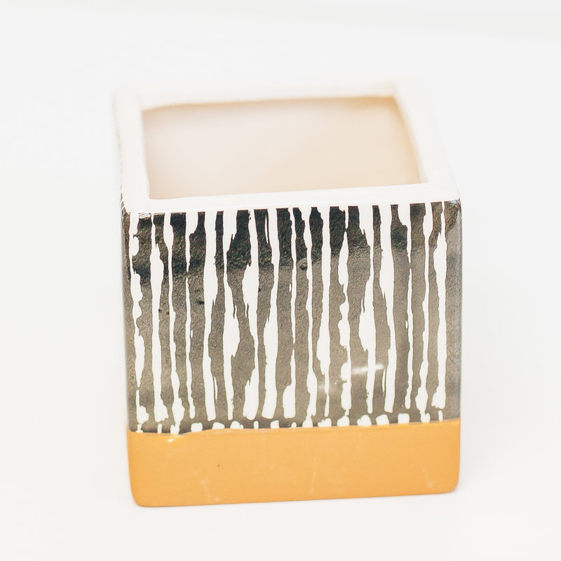 Dolomite Square Planter Black and White