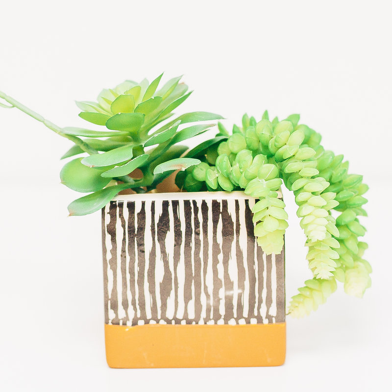 Dolomite Square Planter Black and White