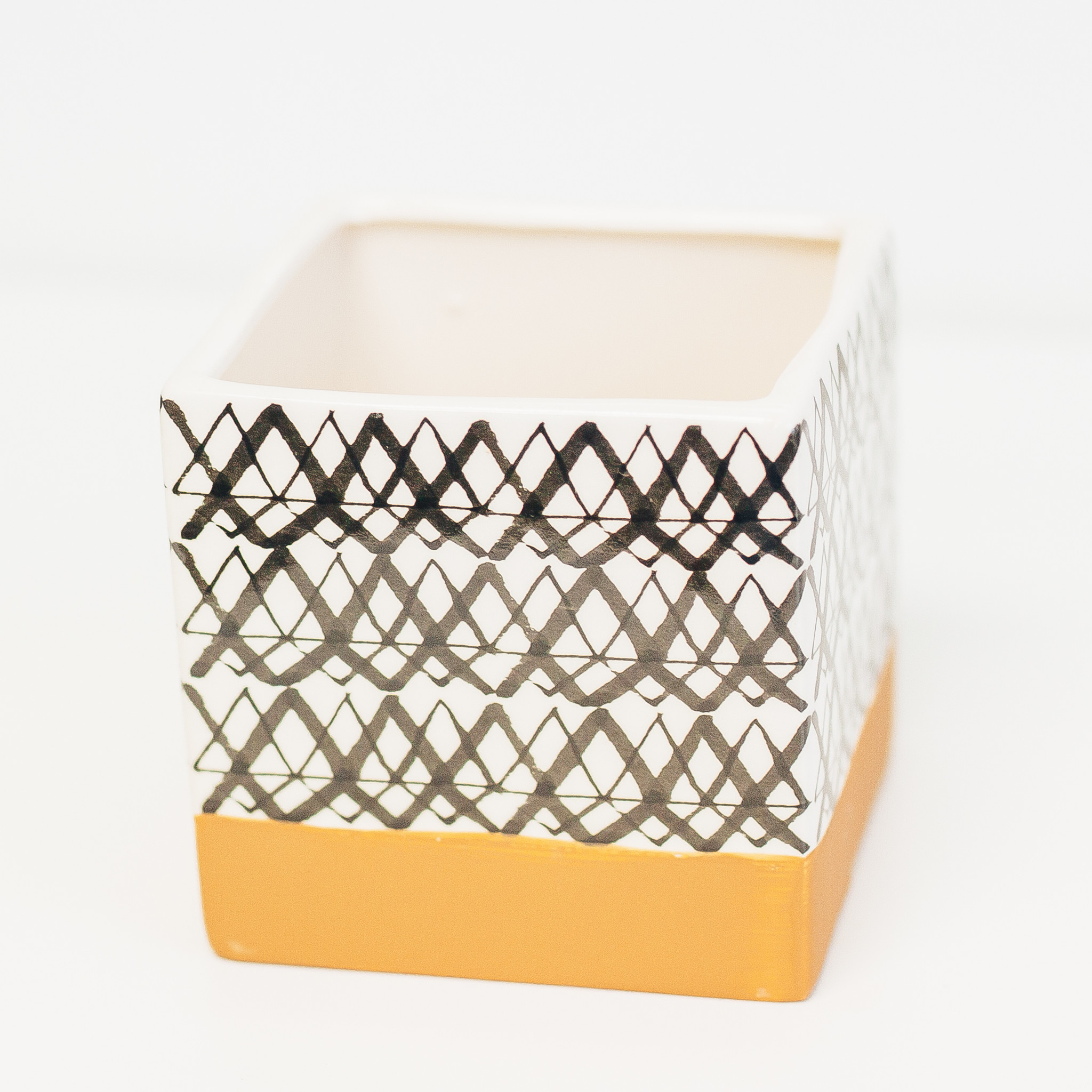 Dolomite Square Planter Black and White