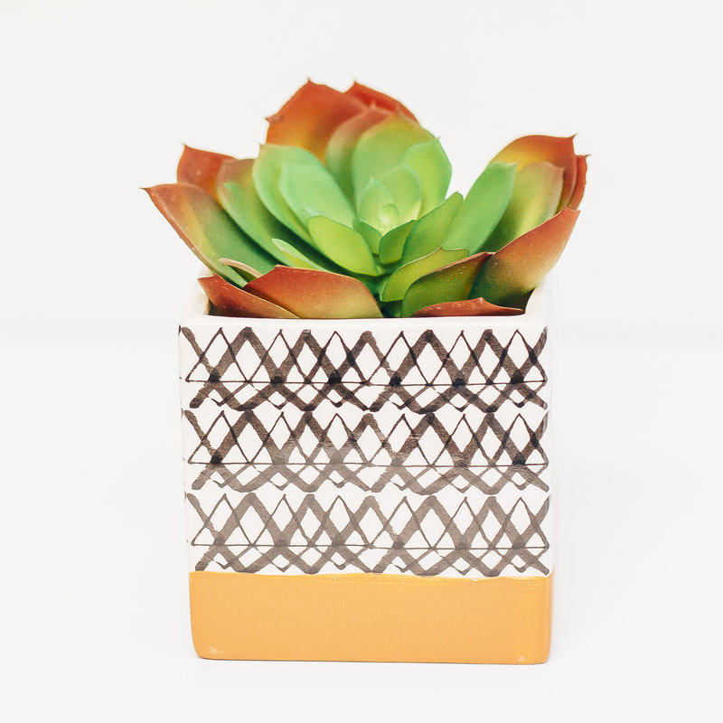 Dolomite Square Planter Black and White