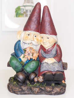 Gnome Old Couple On Bench 11.5x9x17"