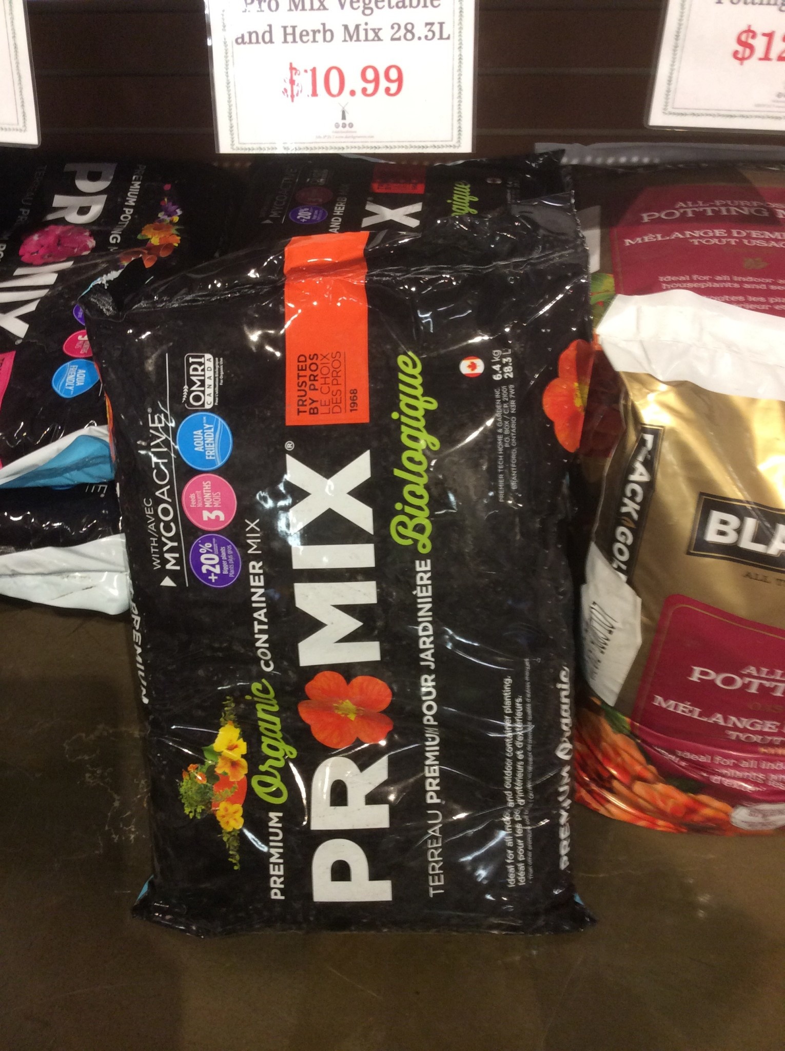 Pro Mix Premium Organic Container Soil Mix 28.3L