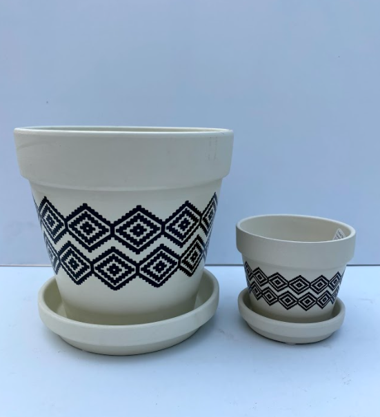 Tribal Standard Pot With Saucer
