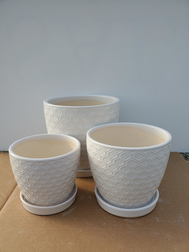 White Lattice Ceramic Pot With Saucer