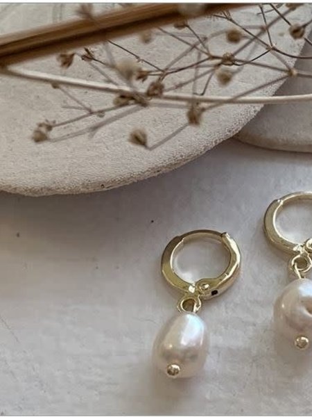 Pika & Bear Ruth One Touch Drop Freshwater Pearl Earring Gold