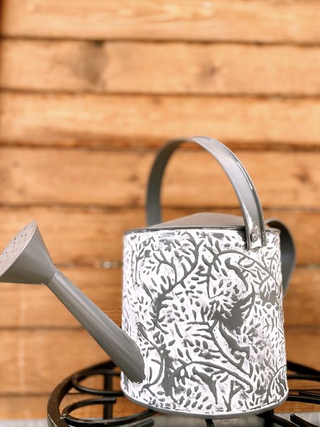 Watering Can White Wash Romantic Embossing 35x18cm
