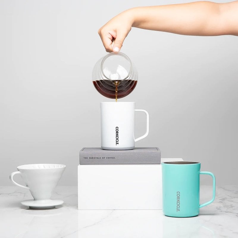 https://cdn.shoplightspeed.com/shops/608747/files/47648167/800x1067x3/corkcicle-coffee-mug.jpg