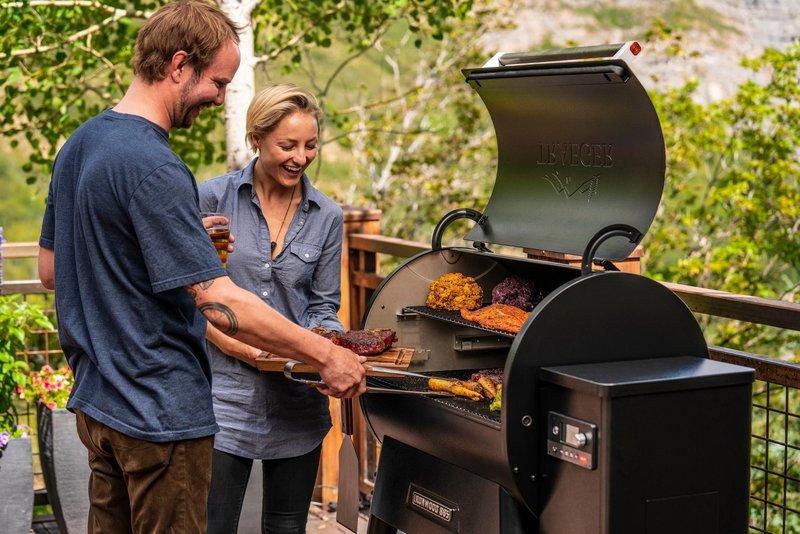 Traeger Grill Ironwood 885 Series