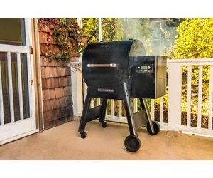 Grill Ironwood 650 Series - Dutch Growers Saskatoon