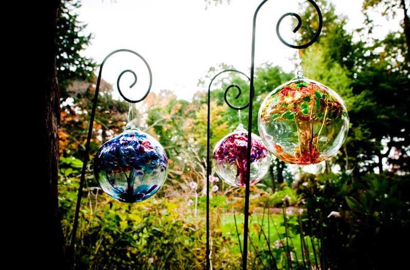 Kitras Art Glass Tree of Enchantment Ball