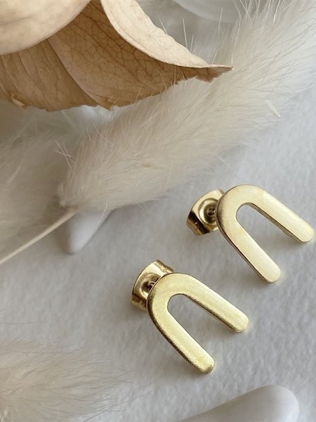 Pika & Bear Eero Raw Brass Arch Stud Earrings