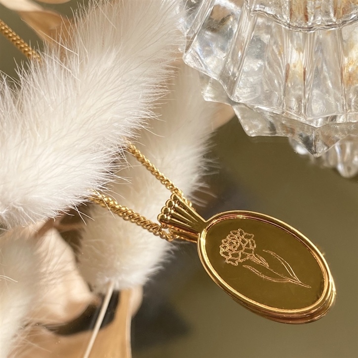 Pika & Bear Le Clos Normand Birth/Wildflower Necklace