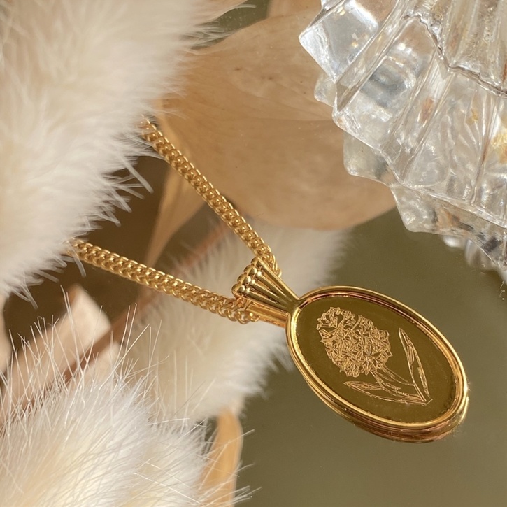 Pika & Bear Le Clos Normand Birth/Wildflower Necklace