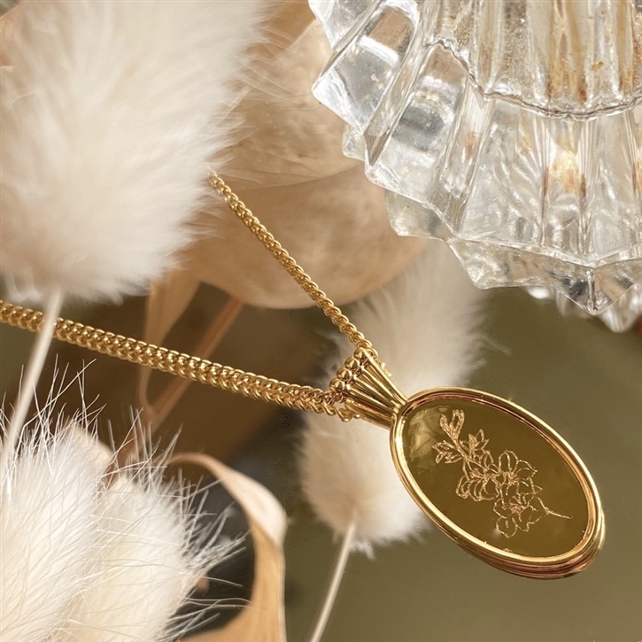 Pika & Bear Le Clos Normand Birth/Wildflower Necklace