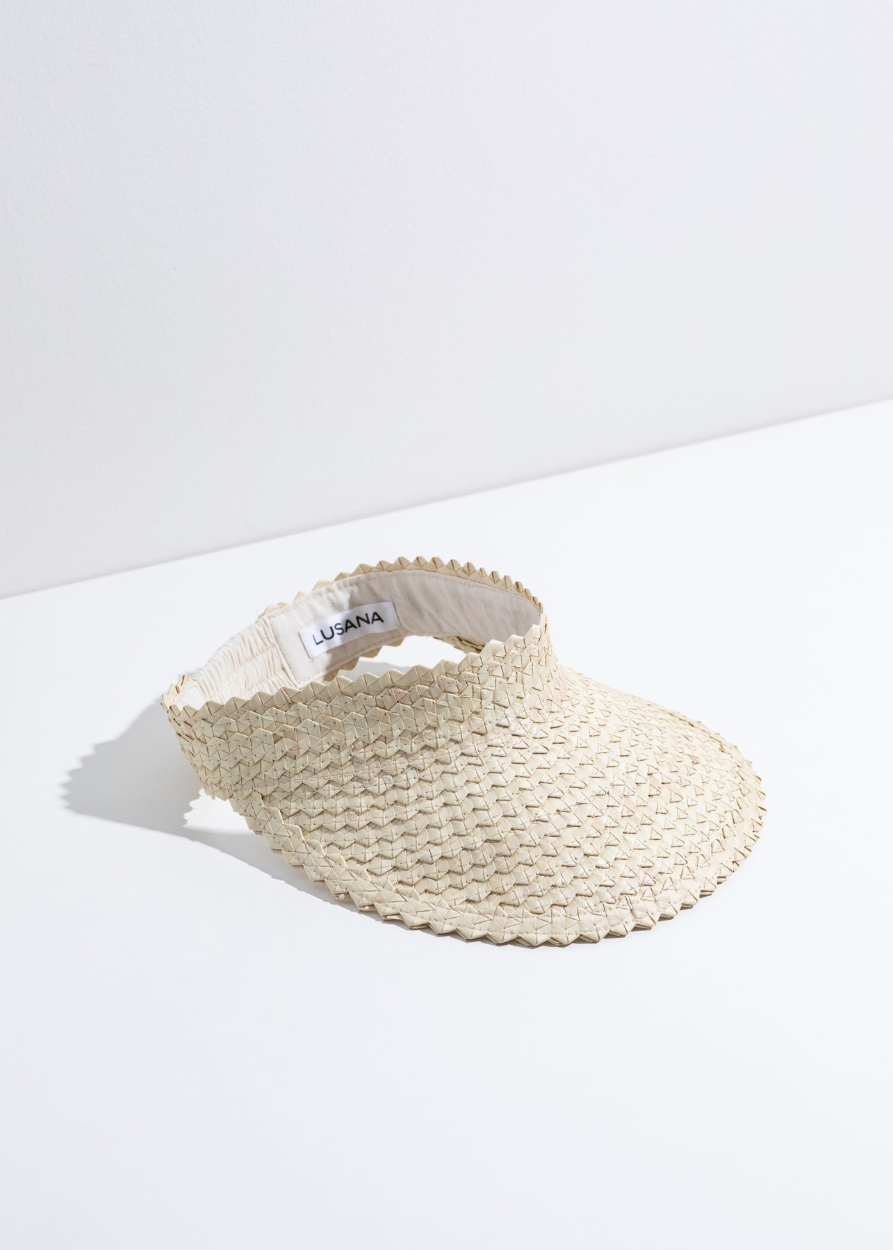 Lusana Solid Baha Visor