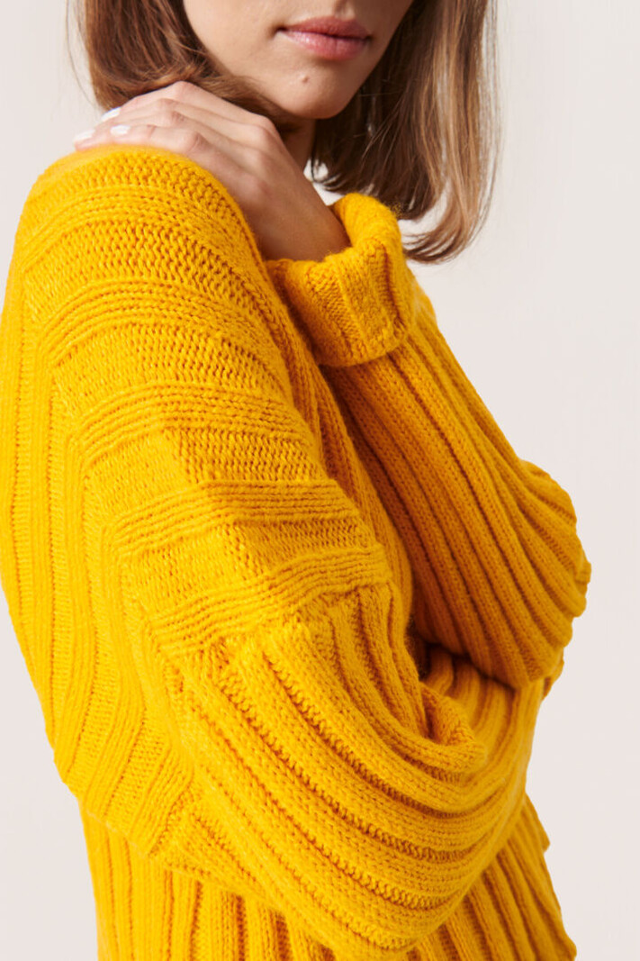 Soaked in Luxury Franna Ribbed Pullover
