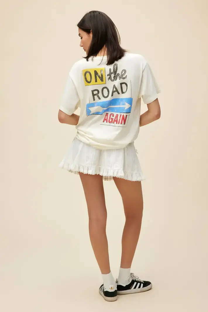 Daydreamer Willie Nelson On the Road Again Tee