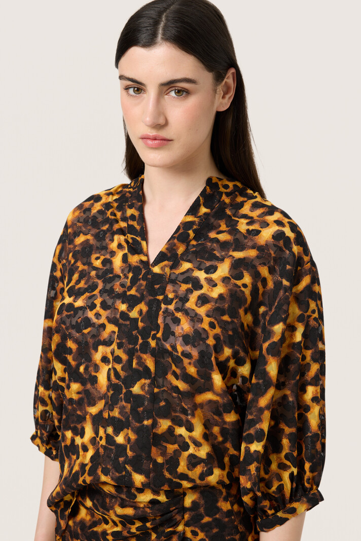Soaked in Luxury Gunvy Amily 3/4 Blouse