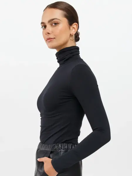 Brunette The Label LS Turtle Neck