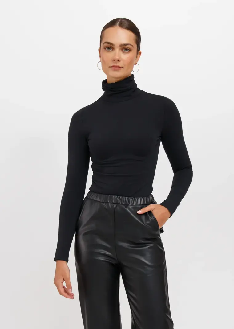 Brunette The Label LS Turtle Neck