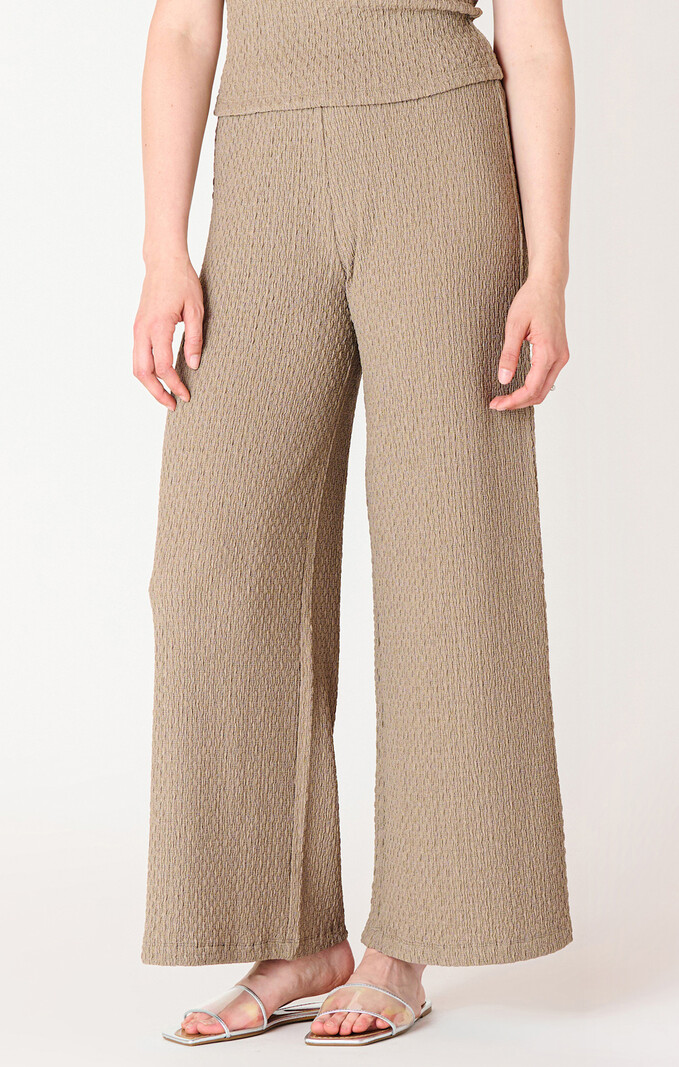 Dex Textured Flowy Wide Leg Pant