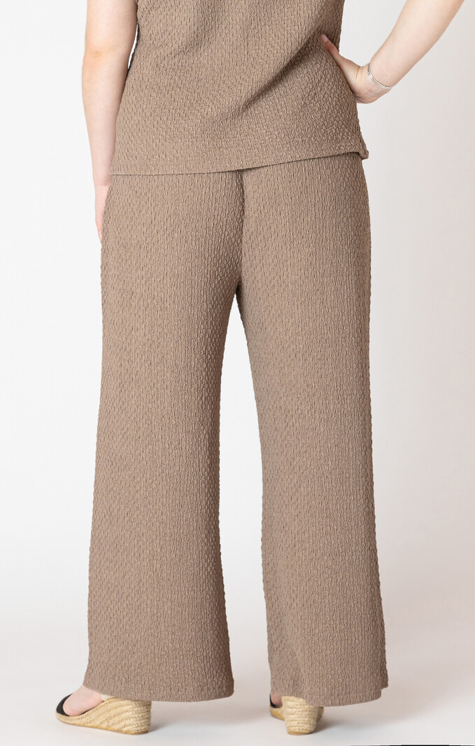 Dex Textured Flowy Wide Leg Pant