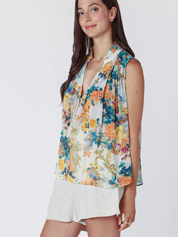Dex Sleeveless V-Neck Button Front Blouse