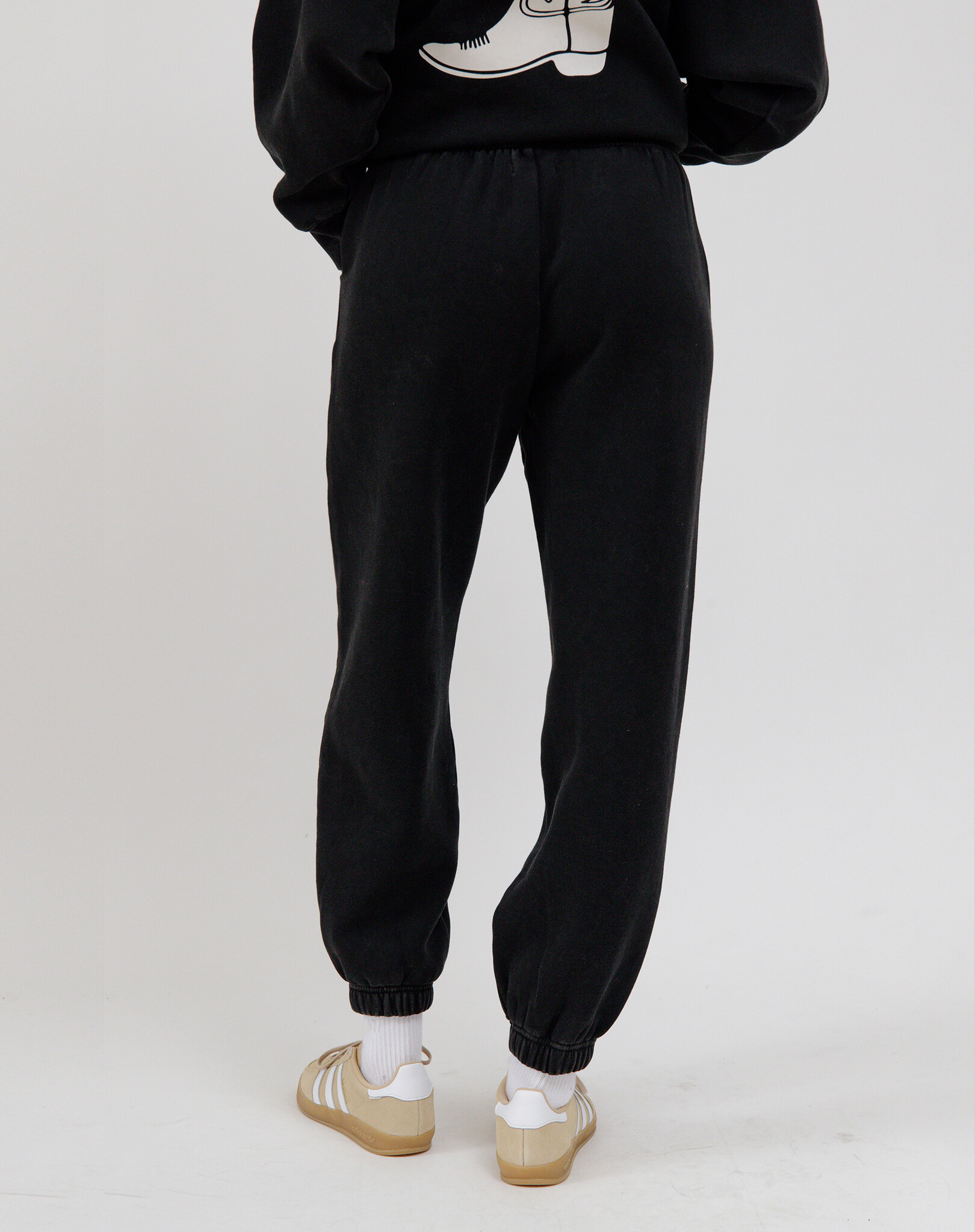 Brunette The Label Oversized Jogger Lucky Girl