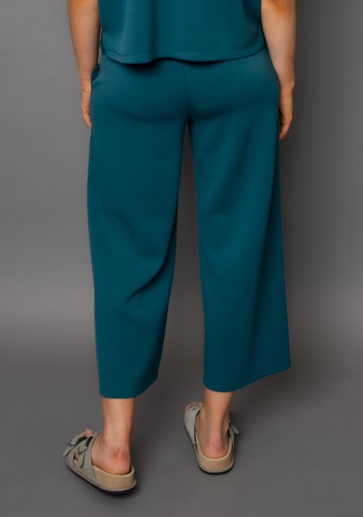 RD Style Victoria Soft Knit Cropped Pant