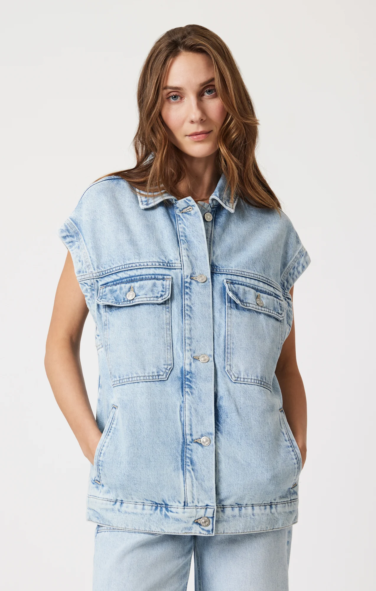 Nadia Bleached Vest - Dutch Growers Saskatoon
