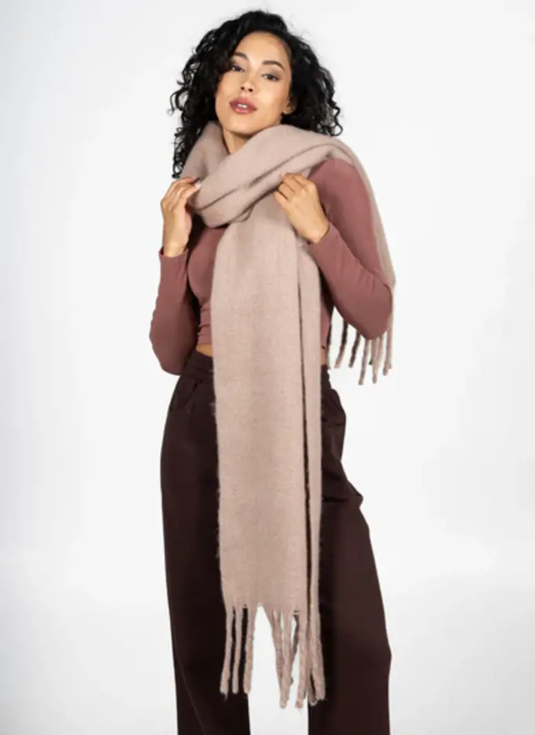 Cest Moi Solid Plush Scarf
