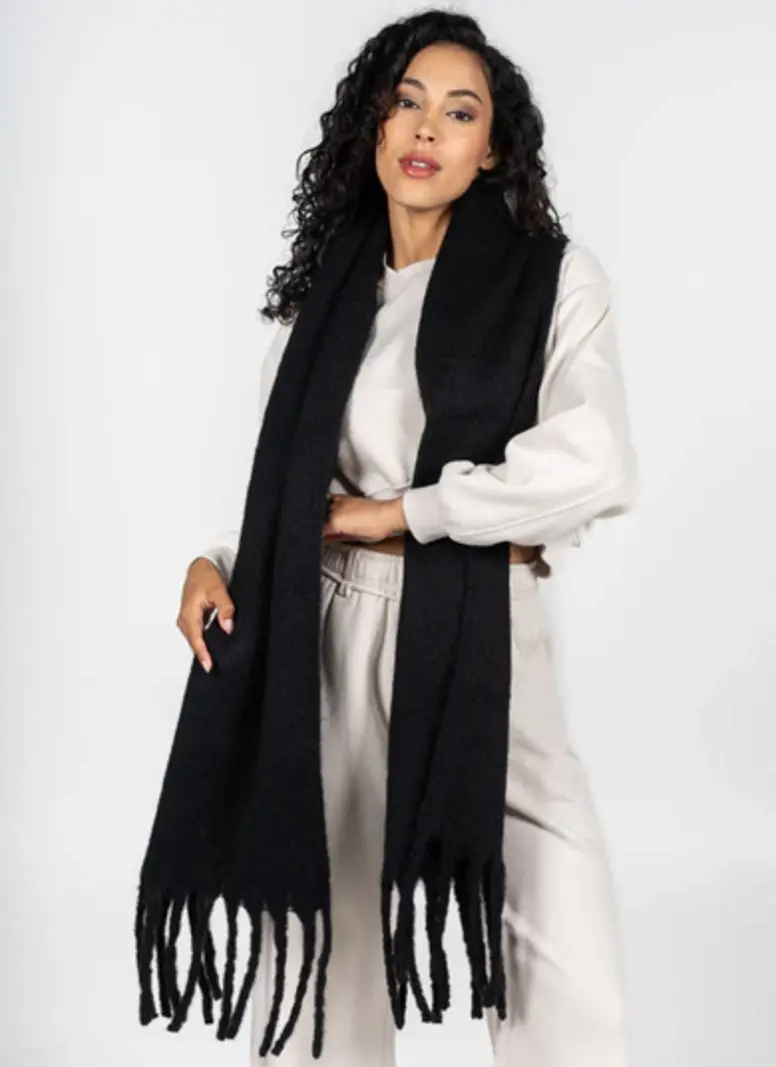 Cest Moi Solid Plush Scarf