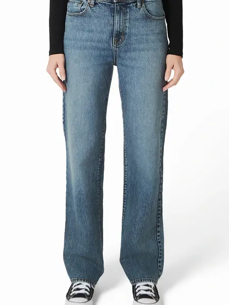 Modern American Winona