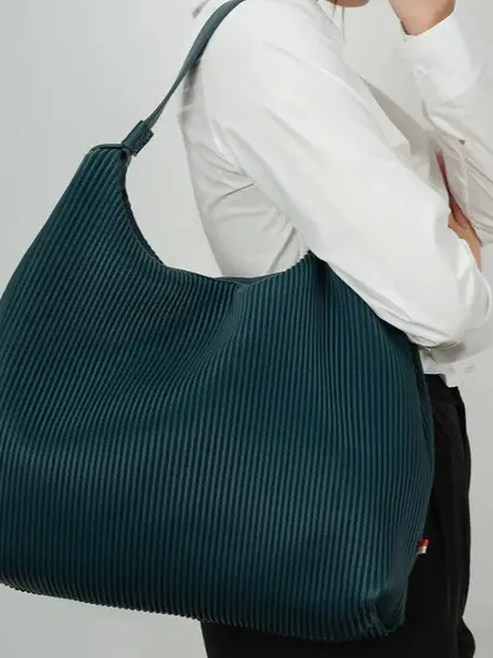 Co-Lab Vivi Hobo