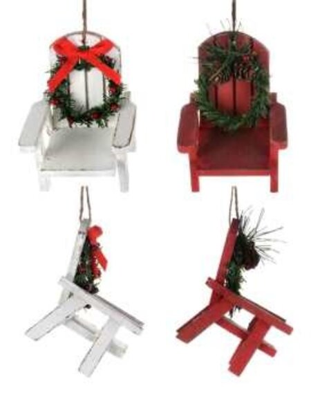 Deck Chair with Wreath Ornament