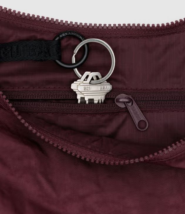 BAGGU Medium Nylon Crescent Bag