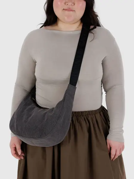 BAGGU Medium Denim Crescent Bag