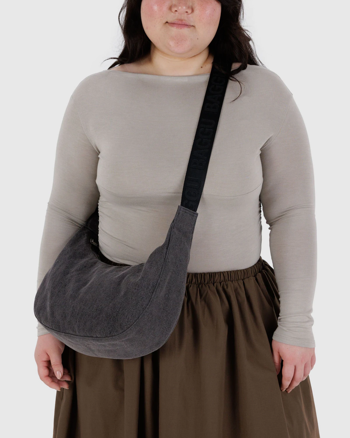 BAGGU Medium Denim Crescent Bag
